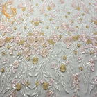 敏感なピンクのスパンコールの花の刺繍されたメッシュ生地20%ポリエステル135cm幅