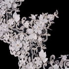 美しい3D花のレースのトリムの生地の網は装飾的な20%ポリエステルを刺繍した