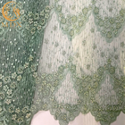 ハンドメイドの緑の網の絶妙なビードは服の作成のための生地をひもで締める